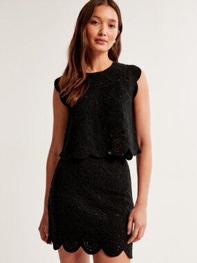 *Abercrombie & Fitch Black Crochet Mini Skirt Scalloped Hem XS